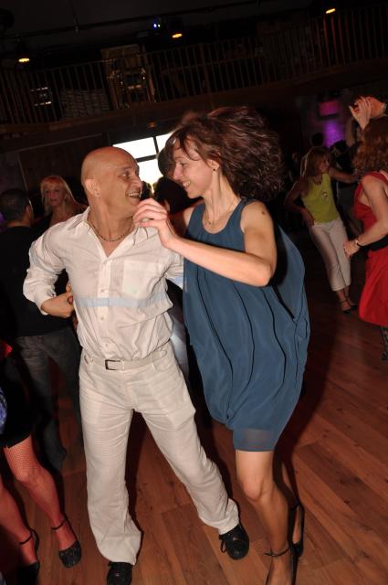 min 2010 04 18 station danse 072